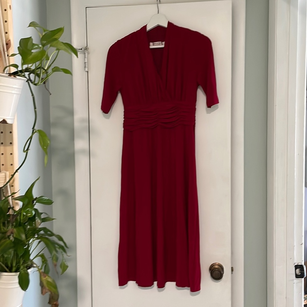 Evan-Picone knee length red dress, size 6